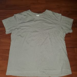 Never worn over sized tee
